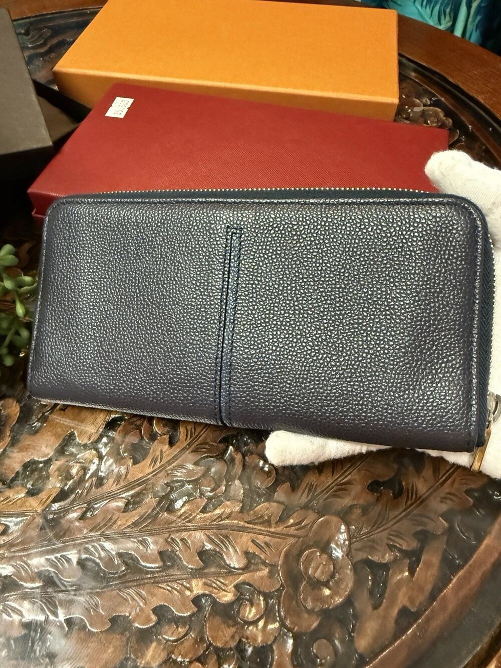 Tod's Zip Around Pebbled Black Leather Wallet Large 8"x 4" MSRP $735